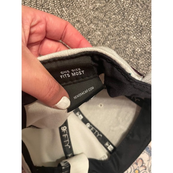 Oakley New Era 9FIFTY Snapback Hat White Grey Purple Logo Mens Cap Since 1975 - Picture 3 of 6